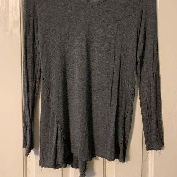 grey lightweight sweater/long sleeve - Picture 2 of 6
